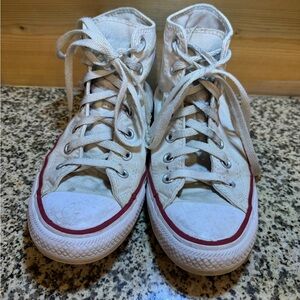 Classic High-Top Sneakers in Cream and Red Size 8‎